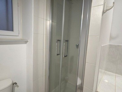 APPARTEMENT T2 A LOUER - ST ETIENNE CENTRE VILLE - 30.05 m2 - 400 € charges comprises par mois