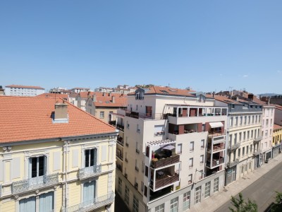 APPARTEMENT T2 A LOUER - ST ETIENNE CENTRE VILLE - 50.35 m2 - 600 &euro; charges comprises par mois