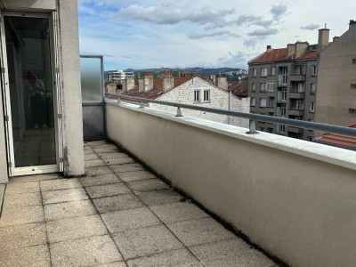 APPARTEMENT T2 A LOUER - ST ETIENNE CENTRE VILLE - 50.35 m2 - 600 &euro; charges comprises par mois