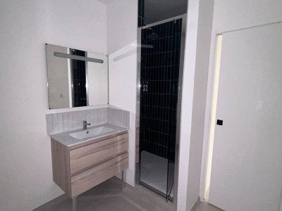APPARTEMENT T2 A LOUER - ST ETIENNE CENTRE VILLE - 62.04 m2 - 575 € charges comprises par mois