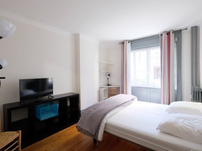 APPARTEMENT T2 A LOUER - ST ETIENNE CENTRE VILLE - 35.27 m2 - 495 € charges comprises par mois