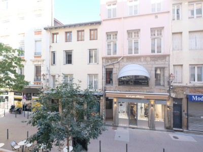 APPARTEMENT T2 A LOUER - ST ETIENNE CENTRE VILLE - 35.27 m2 - 495 € charges comprises par mois
