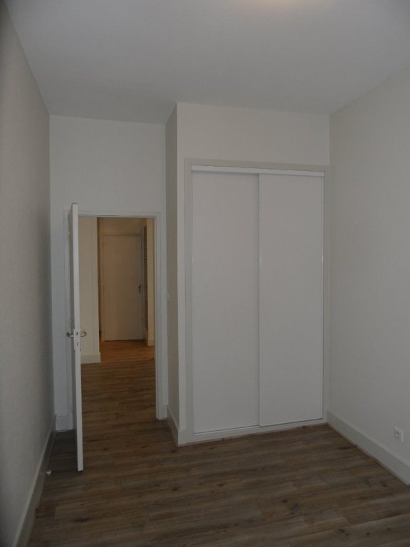 APPARTEMENT T2 A LOUER - ST ETIENNE CENTRE VILLE - 49.11 m2 - 485 &euro; charges comprises par mois