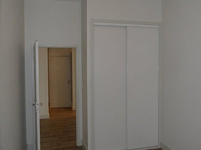 APPARTEMENT T2 A LOUER - ST ETIENNE CENTRE VILLE - 49.11 m2 - 485 &euro; charges comprises par mois