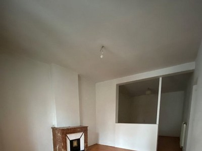 APPARTEMENT T2 A LOUER - ST ETIENNE CENTRE VILLE - 71,46 m2 - 395 € charges comprises par mois