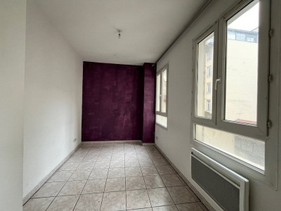 APPARTEMENT T2 A LOUER - ST ETIENNE CENTRE VILLE - 36.32 m2 - 395€ charges comprises par mois
