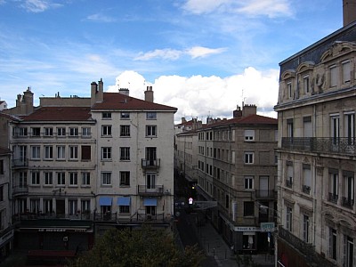 APPARTEMENT T2 A LOUER - ST ETIENNE CENTRE VILLE - 48.28 m2 - 480€ charges comprises par mois