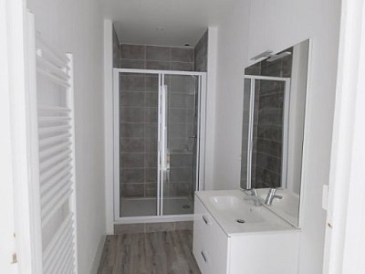 APPARTEMENT T2 A LOUER - ST ETIENNE CENTRE VILLE - 62.92 m2 - 475€ charges comprises par mois
