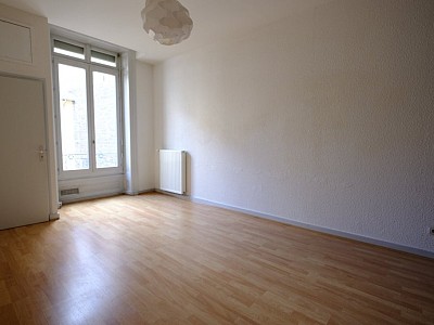 APPARTEMENT T2 A LOUER - ST ETIENNE CENTRE VILLE - 44 m2 - 465�&euro; charges comprises par mois