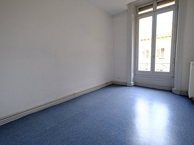 APPARTEMENT T2 A LOUER - ST ETIENNE CENTRE VILLE - 44 m2 - 465�&euro; charges comprises par mois