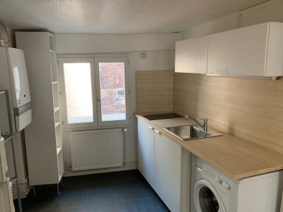 APPARTEMENT T2 A LOUER - ST ETIENNE CENTRE VILLE - 43.92 m2 - 440€ charges comprises par mois