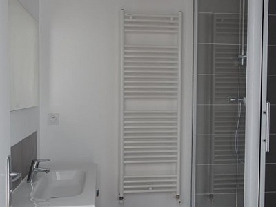 APPARTEMENT T2 A LOUER - ST ETIENNE CENTRE VILLE - 47.26 m2 - 530 € charges comprises par mois