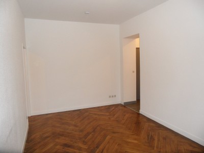 APPARTEMENT T2 A LOUER - ST ETIENNE CENTRE VILLE - 47.87 m2 - 450€ charges comprises par mois