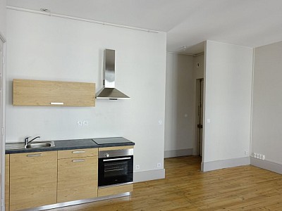 APPARTEMENT T2 A LOUER - ST ETIENNE CENTRE VILLE - 53 m2 - 500€ charges comprises par mois