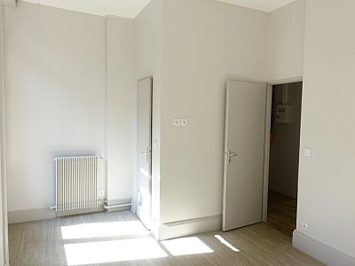 APPARTEMENT T2 A LOUER - ST ETIENNE CENTRE VILLE - 53 m2 - 500€ charges comprises par mois