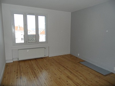 APPARTEMENT T2 A LOUER - ST ETIENNE CHATEAUCREUX - 52.94 m2 - 440€ charges comprises par mois