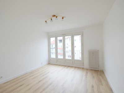 APPARTEMENT T2 A LOUER - ST ETIENNE CHATEAUCREUX - 45.78 m2 - 520€ charges comprises par mois