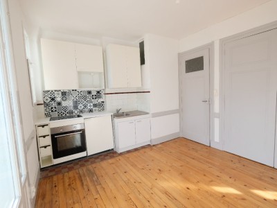 APPARTEMENT T2 A LOUER - ST ETIENNE FACULTE / CENTRE DEUX - 35 m2 - 480€ charges comprises par mois