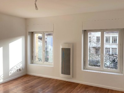 APPARTEMENT T2 A LOUER - ST ETIENNE FACULTE / CENTRE DEUX - 44 m2 - 387 € charges comprises par mois