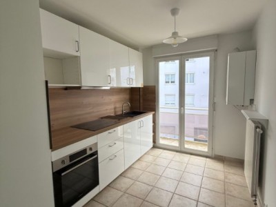 APPARTEMENT T2 A LOUER - ST ETIENNE FACULTE / CENTRE DEUX - 47.26 m2 - 660�&euro; charges comprises par mois