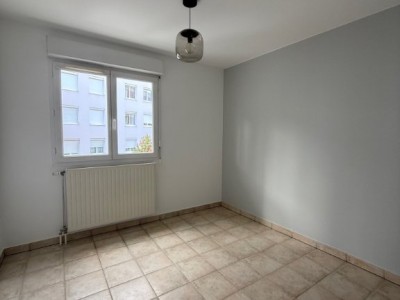 APPARTEMENT T2 A LOUER - ST ETIENNE FACULTE / CENTRE DEUX - 47.26 m2 - 660�&euro; charges comprises par mois