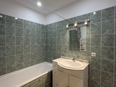 APPARTEMENT T2 A LOUER - ST ETIENNE FACULTE / CENTRE DEUX - 47.26 m2 - 660�&euro; charges comprises par mois