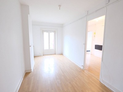 T2 A LOUER - ST ETIENNE FACULTE / CENTRE DEUX - 50 m2 - 440€ charges comprises par mois