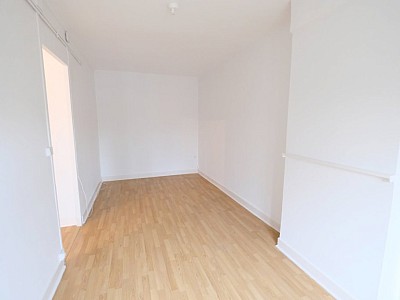 T2 A LOUER - ST ETIENNE FACULTE / CENTRE DEUX - 50 m2 - 440€ charges comprises par mois