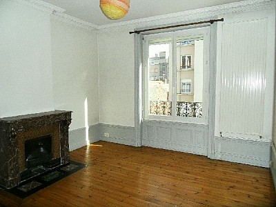 APPARTEMENT T2 A LOUER - ST ETIENNE FACULTE / CENTRE DEUX - 63.58 m2 - 470€ charges comprises par mois