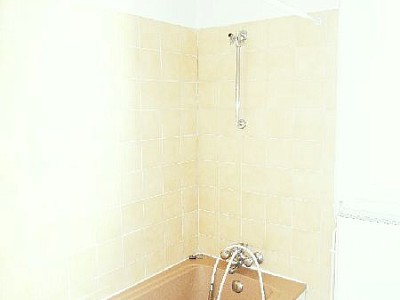 APPARTEMENT T2 A LOUER - ST ETIENNE FACULTE / CENTRE DEUX - 63.58 m2 - 470€ charges comprises par mois