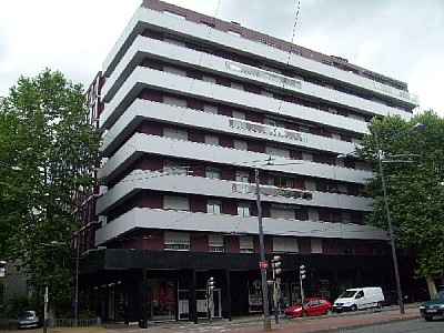 APPARTEMENT T2 A LOUER - ST ETIENNE FAURIEL - 49.97 m2 - 620 &euro; charges comprises par mois