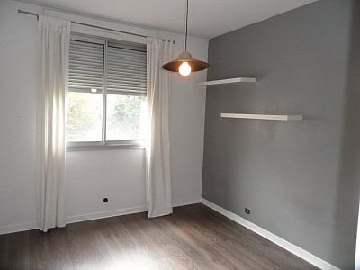 APPARTEMENT T2 A LOUER - ST ETIENNE FAURIEL - 49.97 m2 - 620 &euro; charges comprises par mois