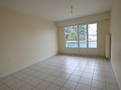 APPARTEMENT T2 A LOUER - ST ETIENNE FAURIEL - 48 m2 - 515€ charges comprises par mois