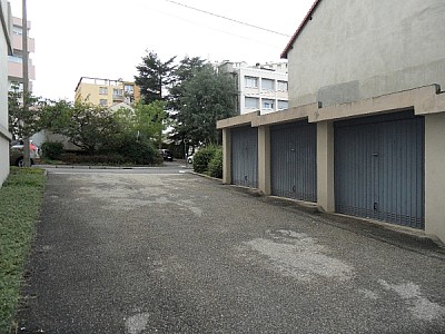 APPARTEMENT T2 A LOUER - ST ETIENNE FAURIEL - 48 m2 - 515€ charges comprises par mois