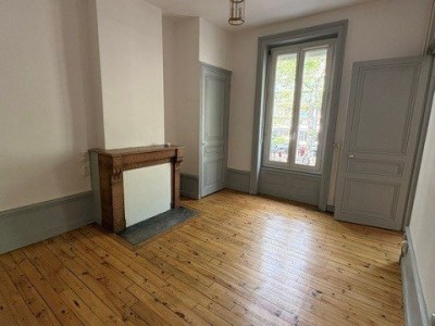 APPARTEMENT T2 A LOUER - ST ETIENNE FAURIEL - 58.67 m2 - 480 &euro; charges comprises par mois
