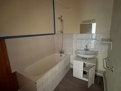 APPARTEMENT T2 A LOUER - ST ETIENNE FAURIEL - 43.49 m2 - 410 &euro; charges comprises par mois