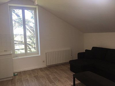 APPARTEMENT T2 A LOUER - ST ETIENNE FAURIEL - 33.38 m2 - 470�&euro; charges comprises par mois