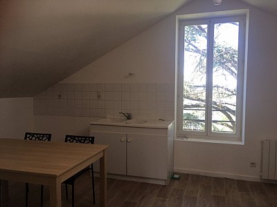 APPARTEMENT T2 A LOUER - ST ETIENNE FAURIEL - 33.38 m2 - 470�&euro; charges comprises par mois