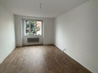APPARTEMENT T2 A LOUER - ST ETIENNE FAURIEL - 55.98 m2 - 415�&euro; charges comprises par mois