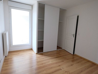 APPARTEMENT T2 A LOUER - ST ETIENNE FAURIEL - 59.78 m2 - 650 € charges comprises par mois