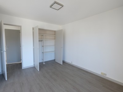 APPARTEMENT T2 - ST ETIENNE FAURIEL - 61 m2 - LOUÉ