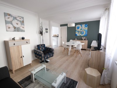 T2 MEUBLE A LOUER - ST ETIENNE FAURIEL - 45.39 m2 - 570 € charges comprises par mois