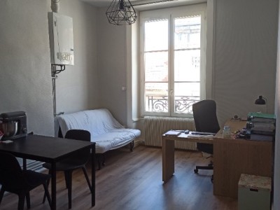 APPARTEMENT T2 A LOUER - ST ETIENNE HYPER CENTRE - 41.82 m2 - 450 &euro; charges comprises par mois
