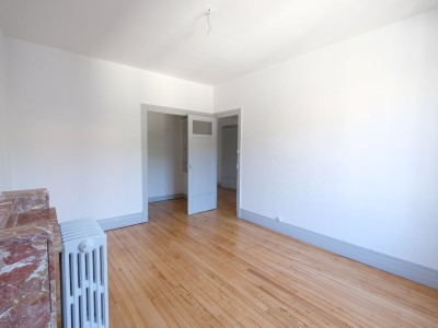 APPARTEMENT T2 A LOUER - ST ETIENNE MONTPLAISIR - 56.79 m2 - 440 € charges comprises par mois