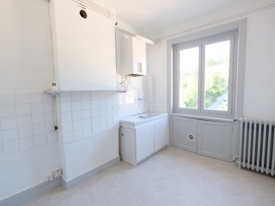 APPARTEMENT T2 A LOUER - ST ETIENNE MONTPLAISIR - 56.79 m2 - 440 € charges comprises par mois