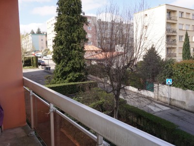 APPARTEMENT T2 A LOUER - ST ETIENNE MONTPLAISIR - 47,9 m2 - 525 € charges comprises par mois