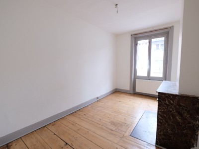APPARTEMENT T2 A LOUER - ST ETIENNE PLACE ANATOLE FRANCE - 49.23 m2 - 440 € charges comprises par mois
