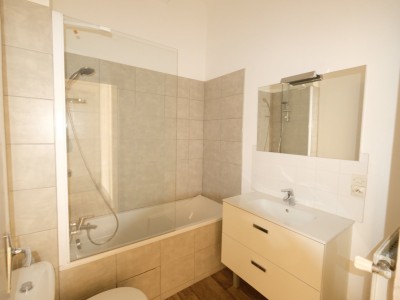 APPARTEMENT T2 A LOUER - ST ETIENNE PLACE ANATOLE FRANCE - 49.23 m2 - 440 € charges comprises par mois