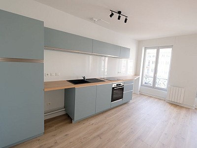 APPARTEMENT T2 A LOUER - ST ETIENNE PLACE GRENETTE - 45.36 m2 - 520€ charges comprises par mois