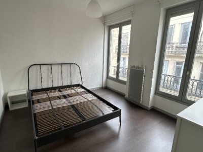 APPARTEMENT T2 A LOUER - ST ETIENNE PLACE GRENETTE - 50.72 m2 - 490€ charges comprises par mois